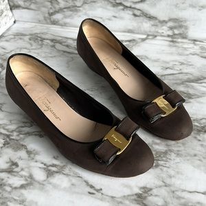 Brown velvet Salvatore Ferragamo flats